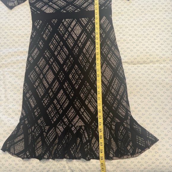 Nina Leonard Black and Tan Plaid Women's Knit Small Dress - Picture 3 of 8